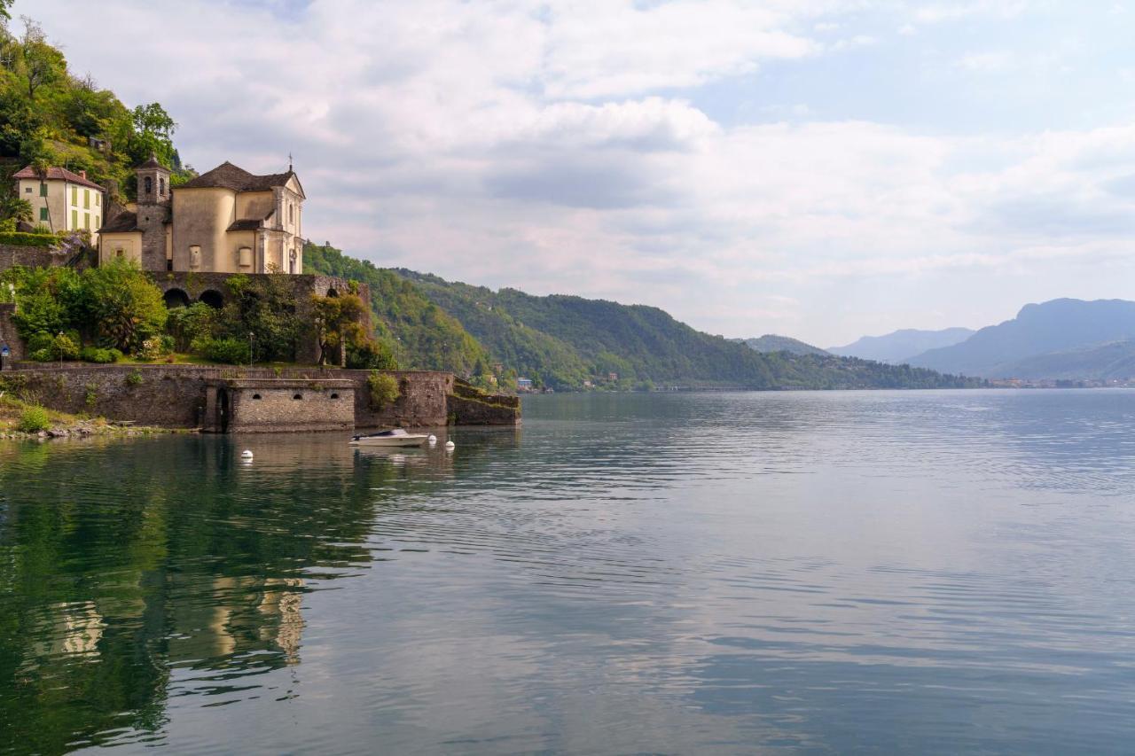 Casa Vacanza Acqua Dolce Maccagno Eksteriør bilde